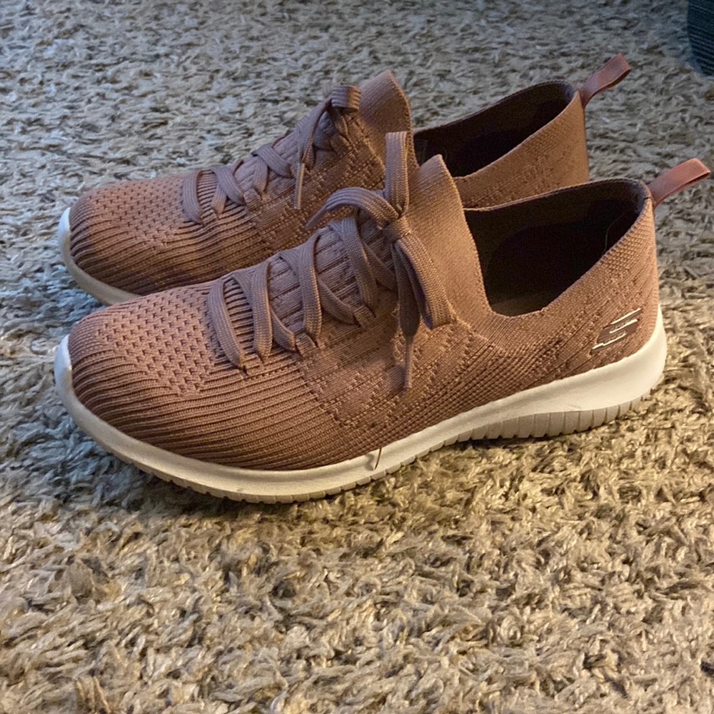 Skechers sneakers